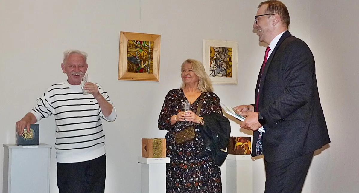 Wydarzenia lokalne, „Kostki czasu” Andrzeja Gumińskiego [zdjęcia] - zdjęcie, fotografia