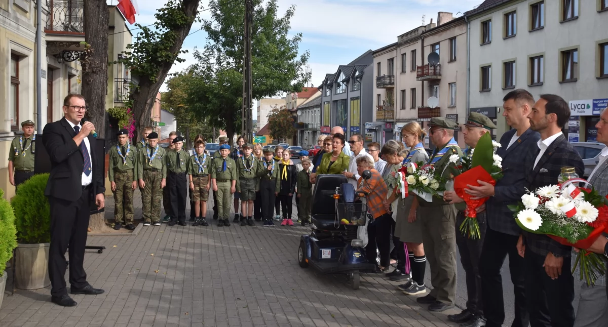 Wydarzenia lokalne, Uczcili pamięć poległych podczas wojny [zdjęcia] - zdjęcie, fotografia