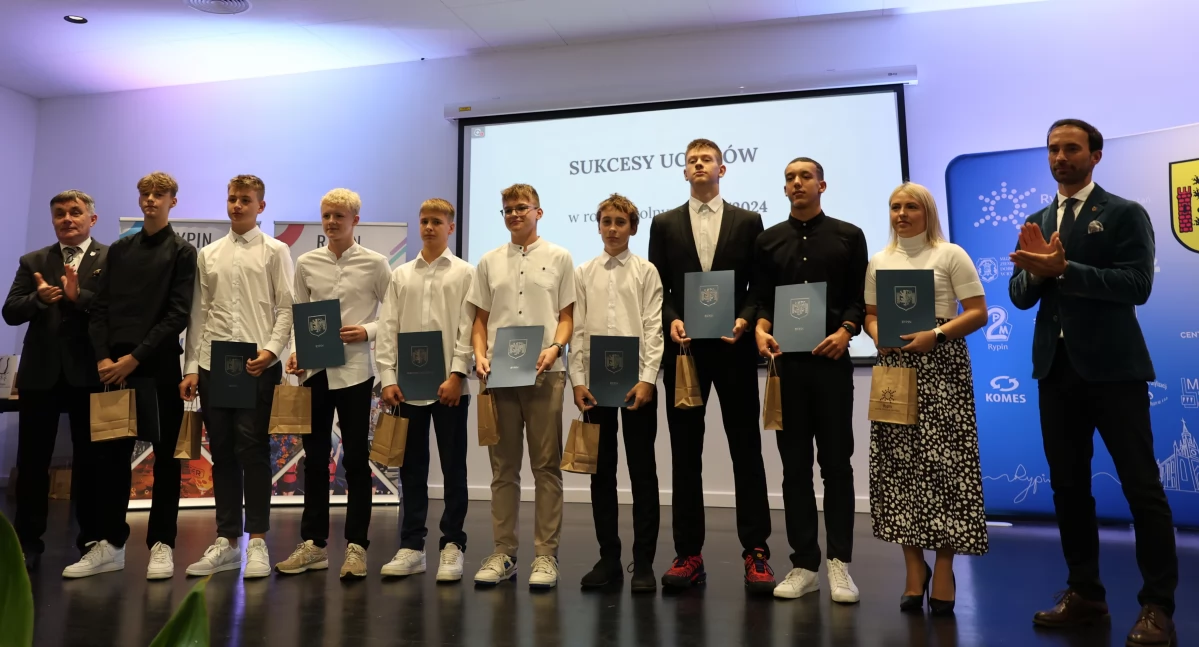 Edukacja, Wyróżnili utalentowanych uczniów - zdjęcie, fotografia