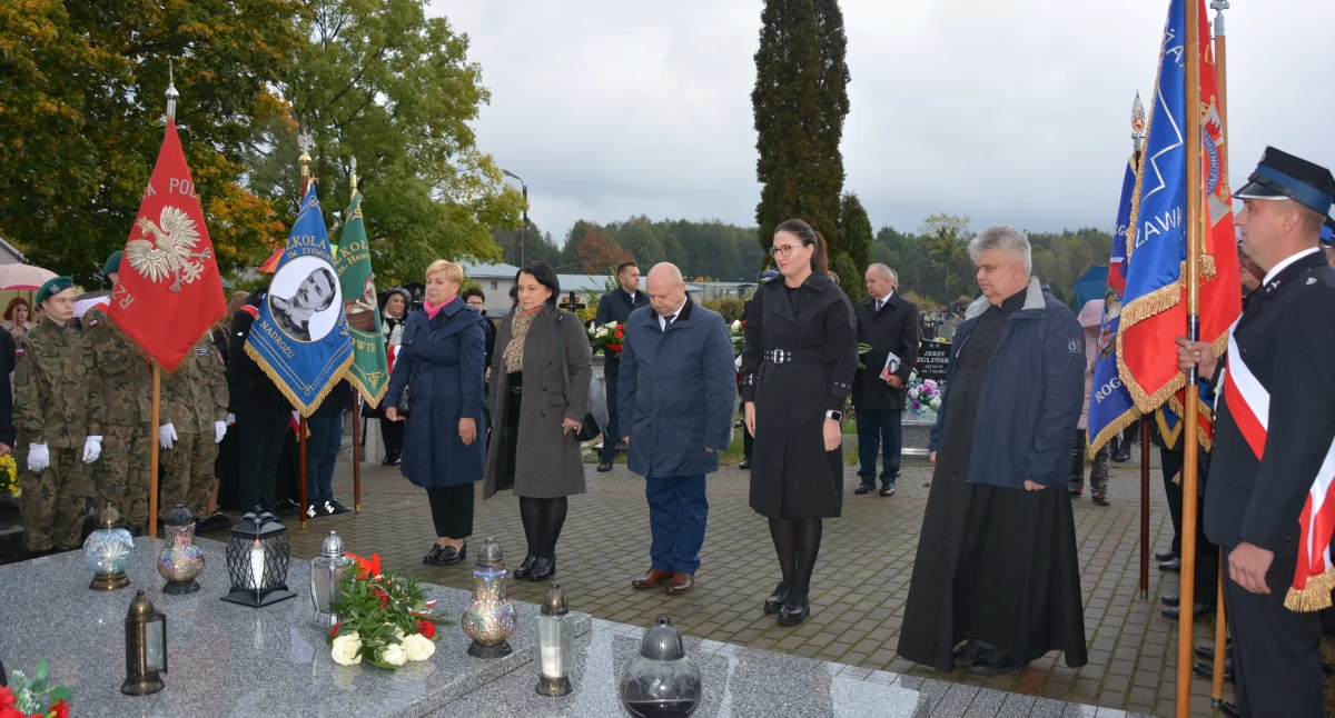 Wydarzenia lokalne, wrzesień… upamiętnili ofiary wojny światowej [zdjęcia] - zdjęcie, fotografia