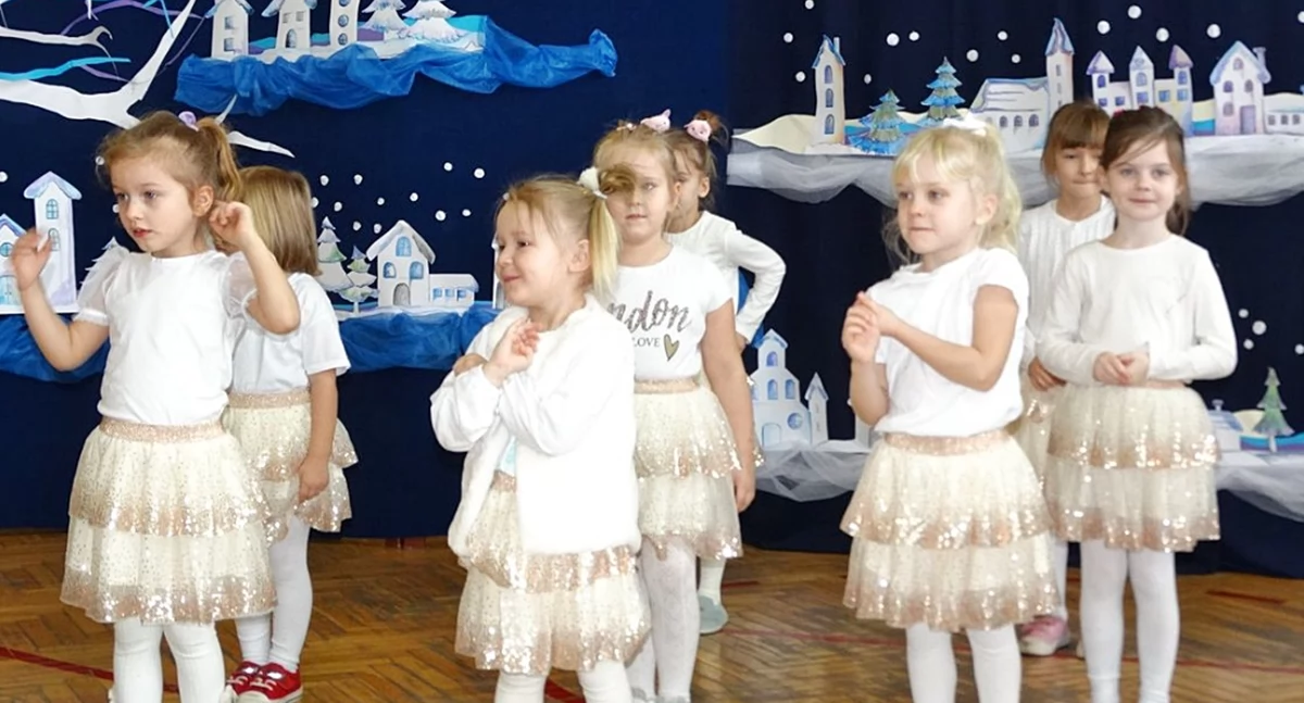 Wydarzenia lokalne, Wcześniejsze obchody świąt dziadków [zdjęcia] - zdjęcie, fotografia