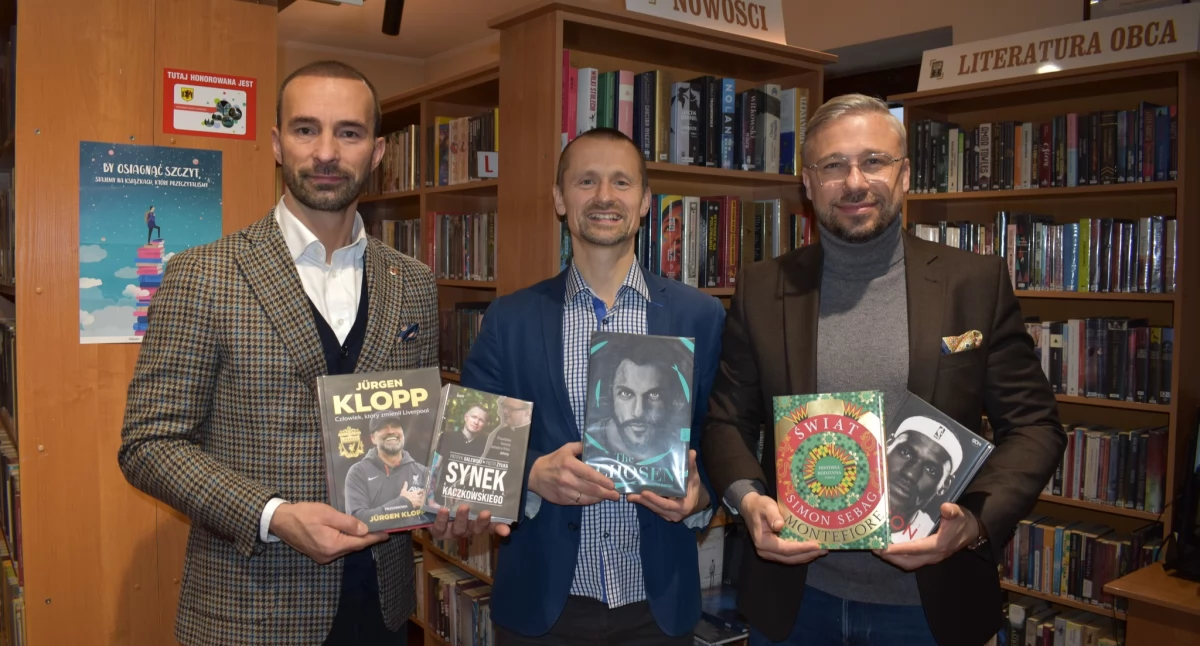 Biblioteki, Nowości bibliotece - zdjęcie, fotografia
