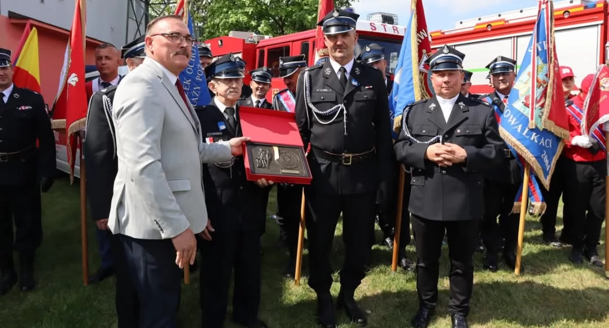 Stowarzyszenia i organizacje, Sadłowo - zdjęcie, fotografia