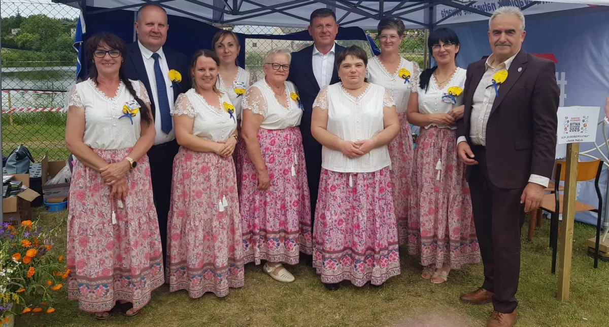 Stowarzyszenia i organizacje, Radzikowianki nowym doświadczeniem - zdjęcie, fotografia