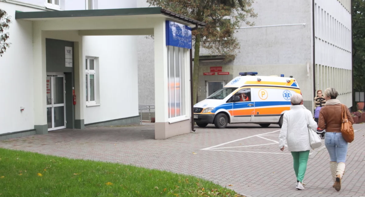 Interwencje, Wandale terenie szpitala - zdjęcie, fotografia