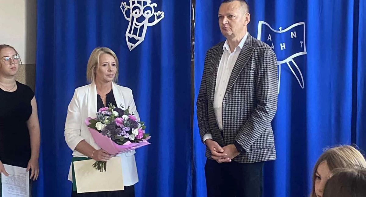 Edukacja, Szkoła nową dyrektor - zdjęcie, fotografia