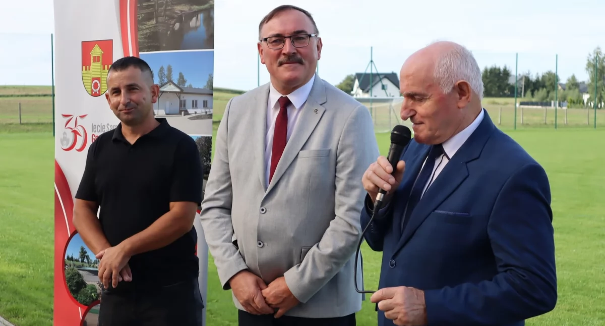 Inwestycje, Kowalkach mają stadion - zdjęcie, fotografia