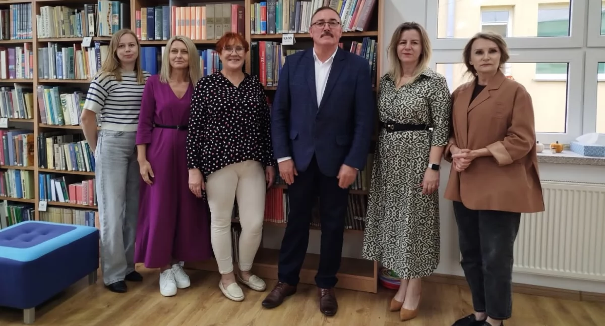 Inwestycje, Biblioteka nowej lokalizacji - zdjęcie, fotografia