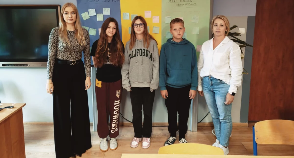 Edukacja, Młodzi Zakrocza debatowali Sejmie - zdjęcie, fotografia