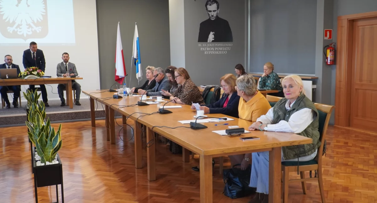 Samorząd powiatowy, Konstruktywna sesja - zdjęcie, fotografia