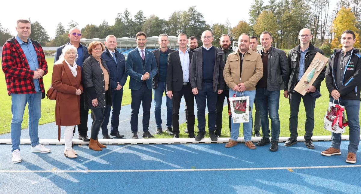 Inwestycje, MOSiR wszystkich - zdjęcie, fotografia