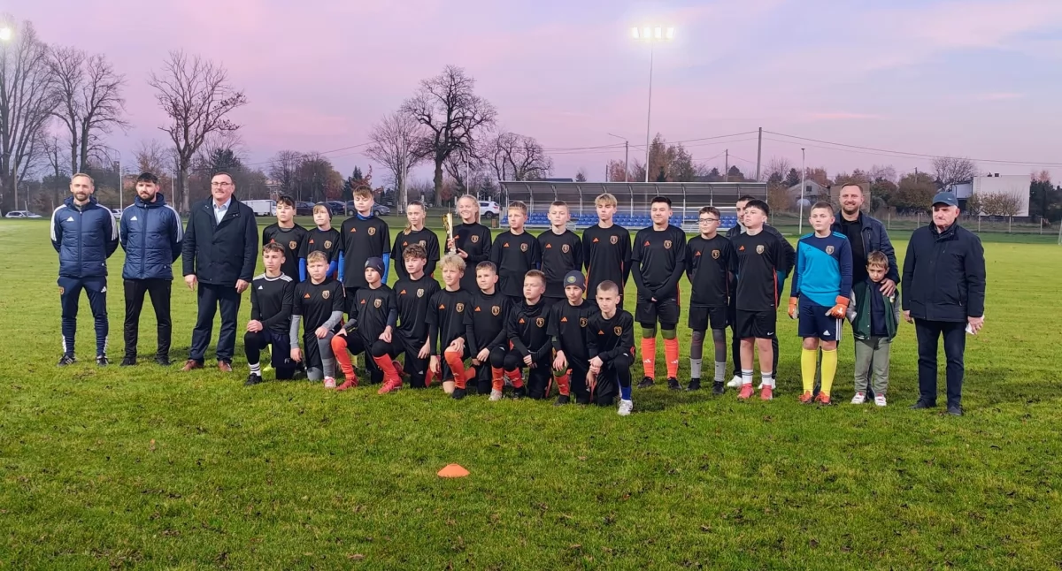 Piłka nożna, stadion sukces - zdjęcie, fotografia