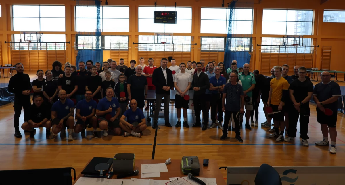 Wydarzenia lokalne, Burmistrz zagrał - zdjęcie, fotografia