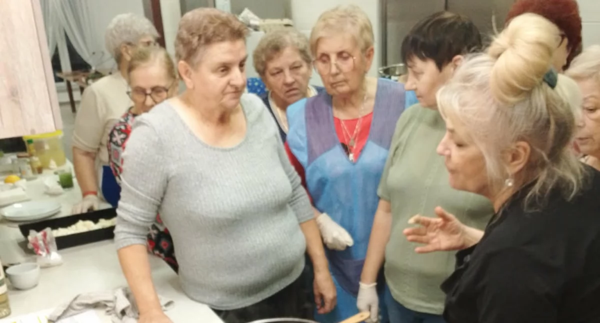 Stowarzyszenia i organizacje, Zajęci seniorzy - zdjęcie, fotografia