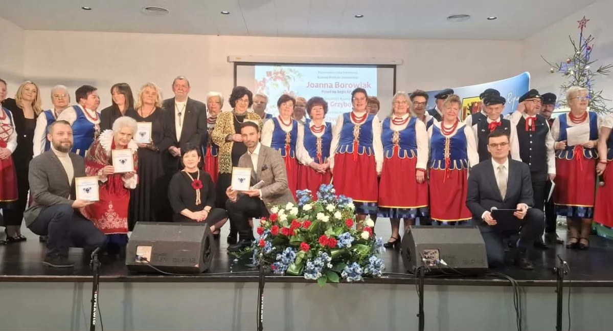 Wydarzenia lokalne, Seniorzy pasją scenie - zdjęcie, fotografia