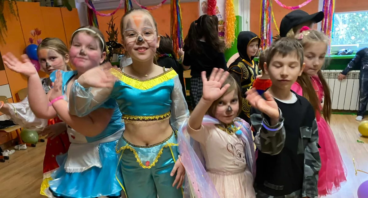 Edukacja, Zabawa uśmiechy - zdjęcie, fotografia