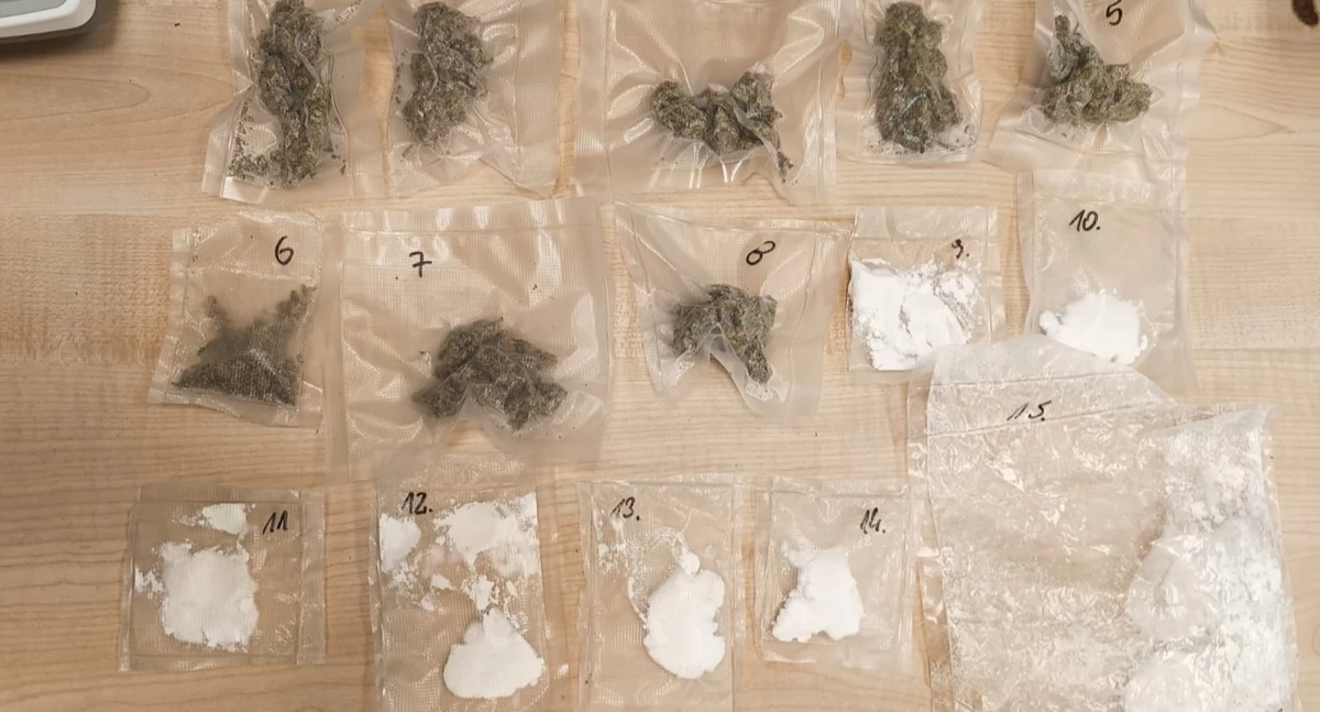 Kronika kryminalna, Miał zapas narkotyków Teraz kłopoty - zdjęcie, fotografia