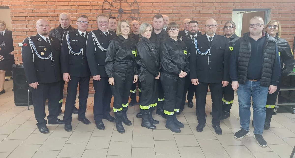 Stowarzyszenia i organizacje, zarząd ambitne plany - zdjęcie, fotografia