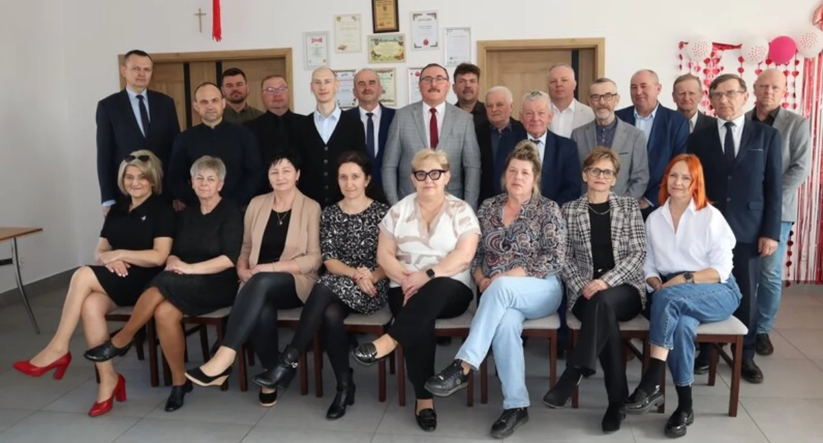 Urzędy, Sołtysi serce lokalnej społeczności - zdjęcie, fotografia