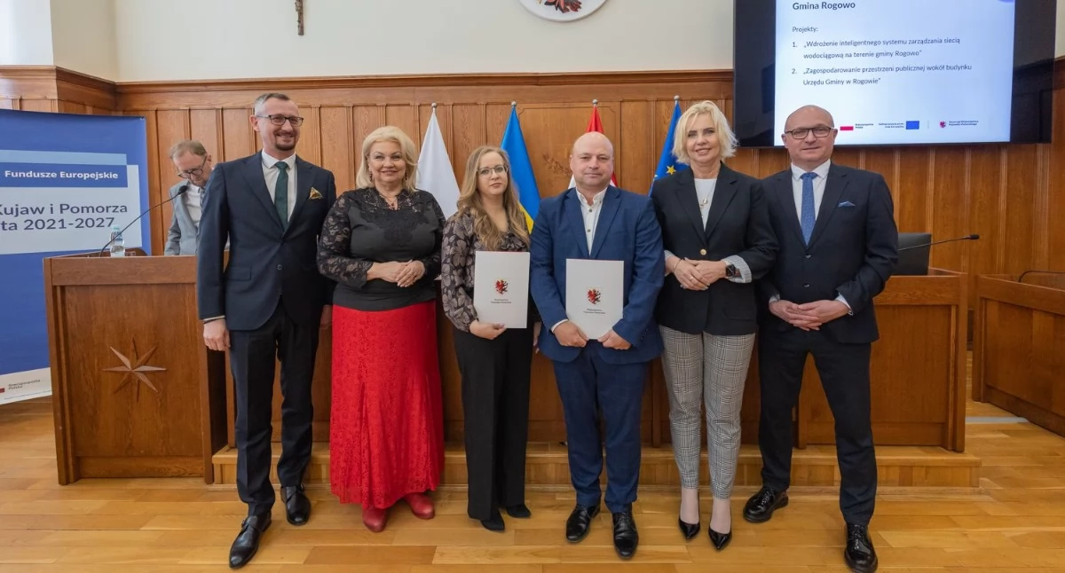 Urzędy, Kolejne dofinansowania popłynie Rogowa - zdjęcie, fotografia