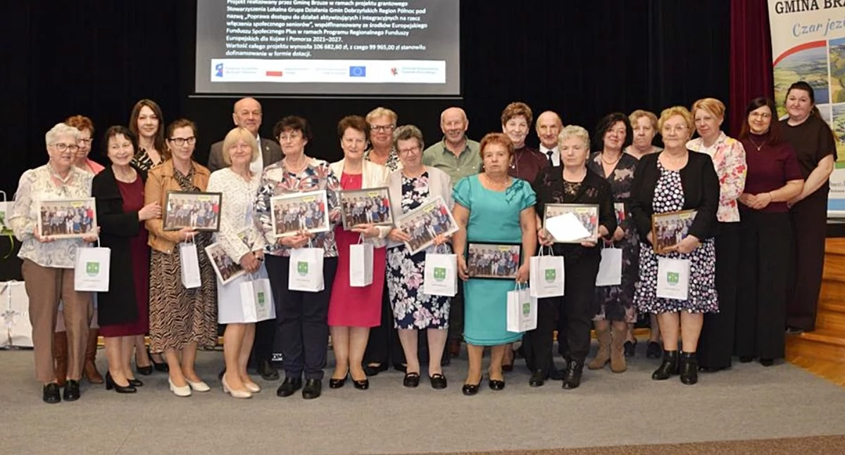 Wydarzenia lokalne, Seniorzy udowodnili mają wigor [zdjęcia] - zdjęcie, fotografia