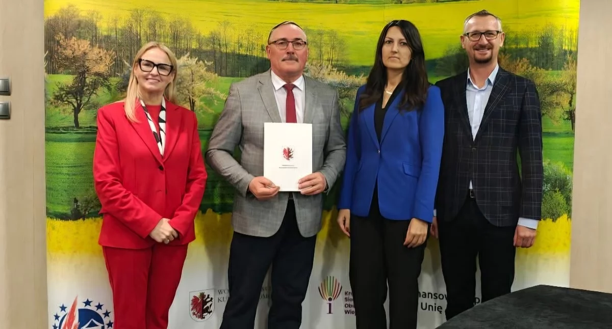 Inwestycje, Place zabaw dofinansowaniem - zdjęcie, fotografia