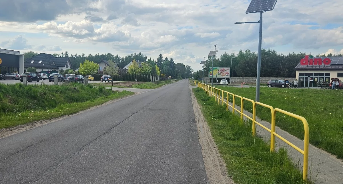 Interwencje, Ruchliwa droga piesi zakupami - zdjęcie, fotografia