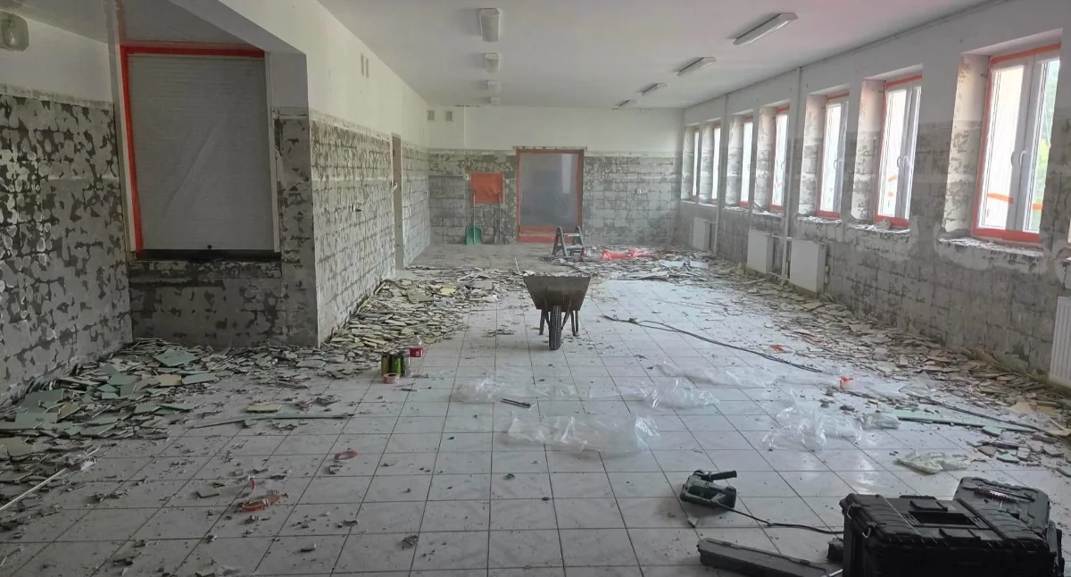 Edukacja, Metamorfoza szkoły Nadrożu - zdjęcie, fotografia