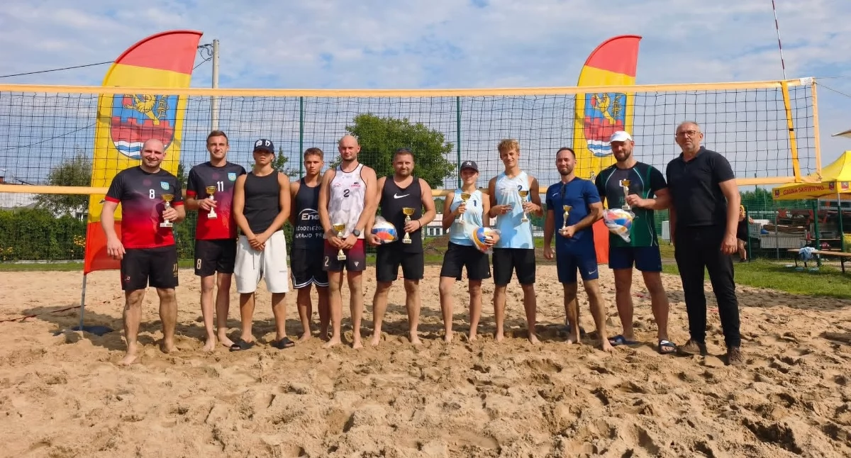 Siatkówka, Sportowe emocje piasku - zdjęcie, fotografia