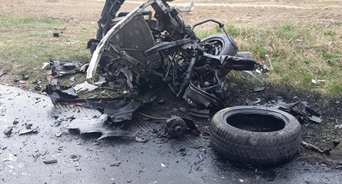 Wypadki, Wypadek Mariankach Jedna osoba żyje - zdjęcie, fotografia