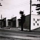 Pawilony usługowe RZPT przy ulicy Mławskiej (fot. ok. 1967)