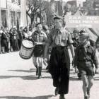 Drużyna ZHP przy Szkole Podstawowej nr 1 w Rypinie w pochodzie 9 maja 1945 roku