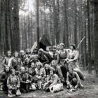 Drużyna harcerska żeńska im. Emilii Plater na obozie w Księtem (fot. 1947)