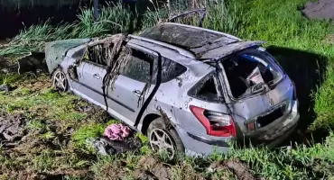 32-latka wjechała w bagno. Nie żyją 2 osoby